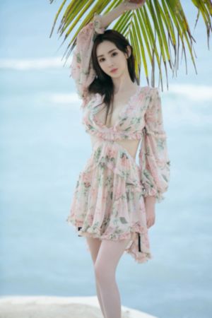 动漫美女隐私打扑克视频_4K全集在线观看