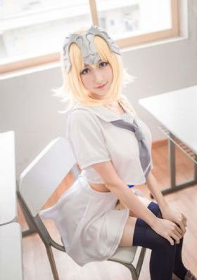 撕掉她的衣服 全光版_BD视频大全